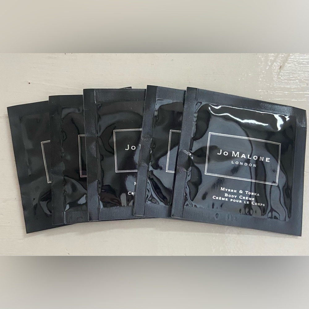 Jo Malone Myrrh and Tonka Body Crème packets